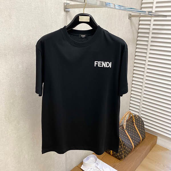フェンディ 半袖Tシャツ コピー ロゴ刺繍 feo10091